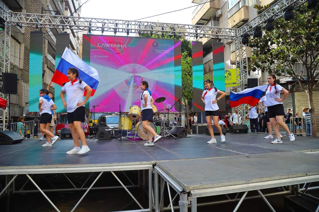 الأغاني الروسية تصدح في شوارع بيروت